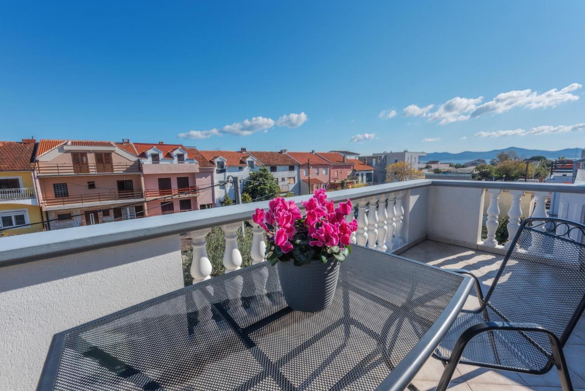 Perica Apartment And Perica Room With Separate Entrance Zadar Zewnętrze zdjęcie